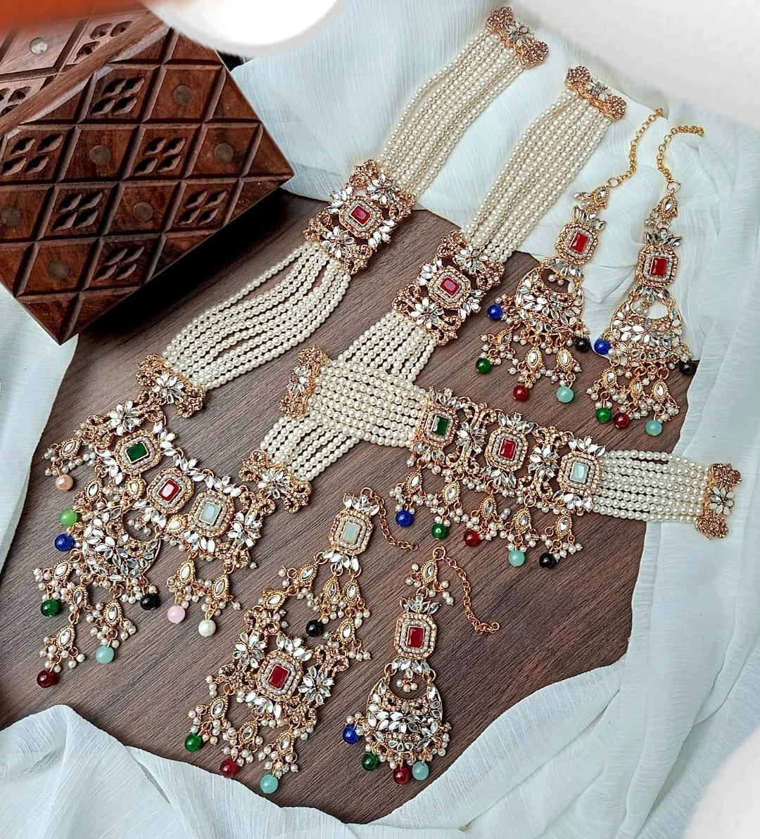 double dholna mala choker earrings Teeka Jhumar Kundan work