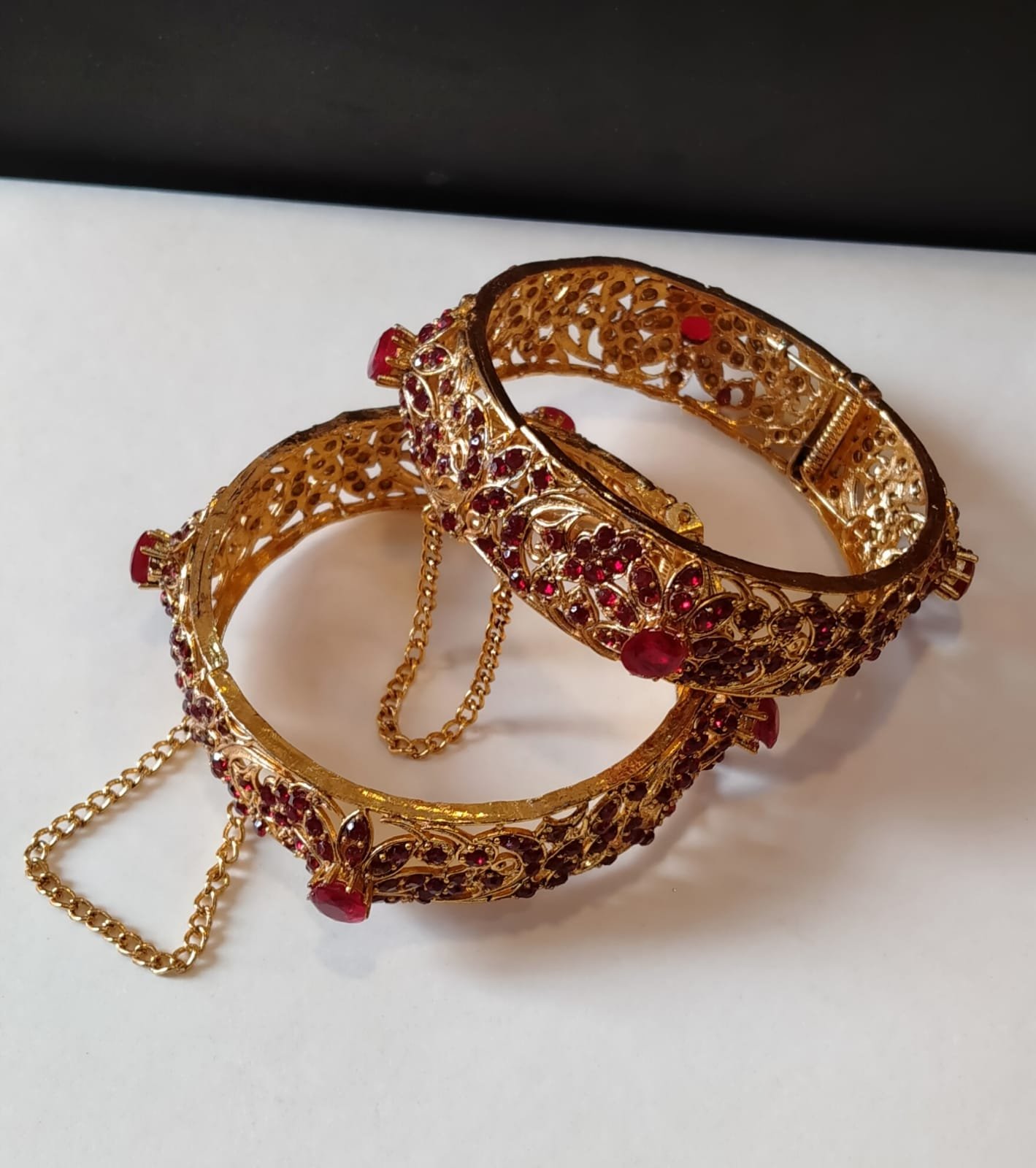 Premium quality nauratan style openable bangles