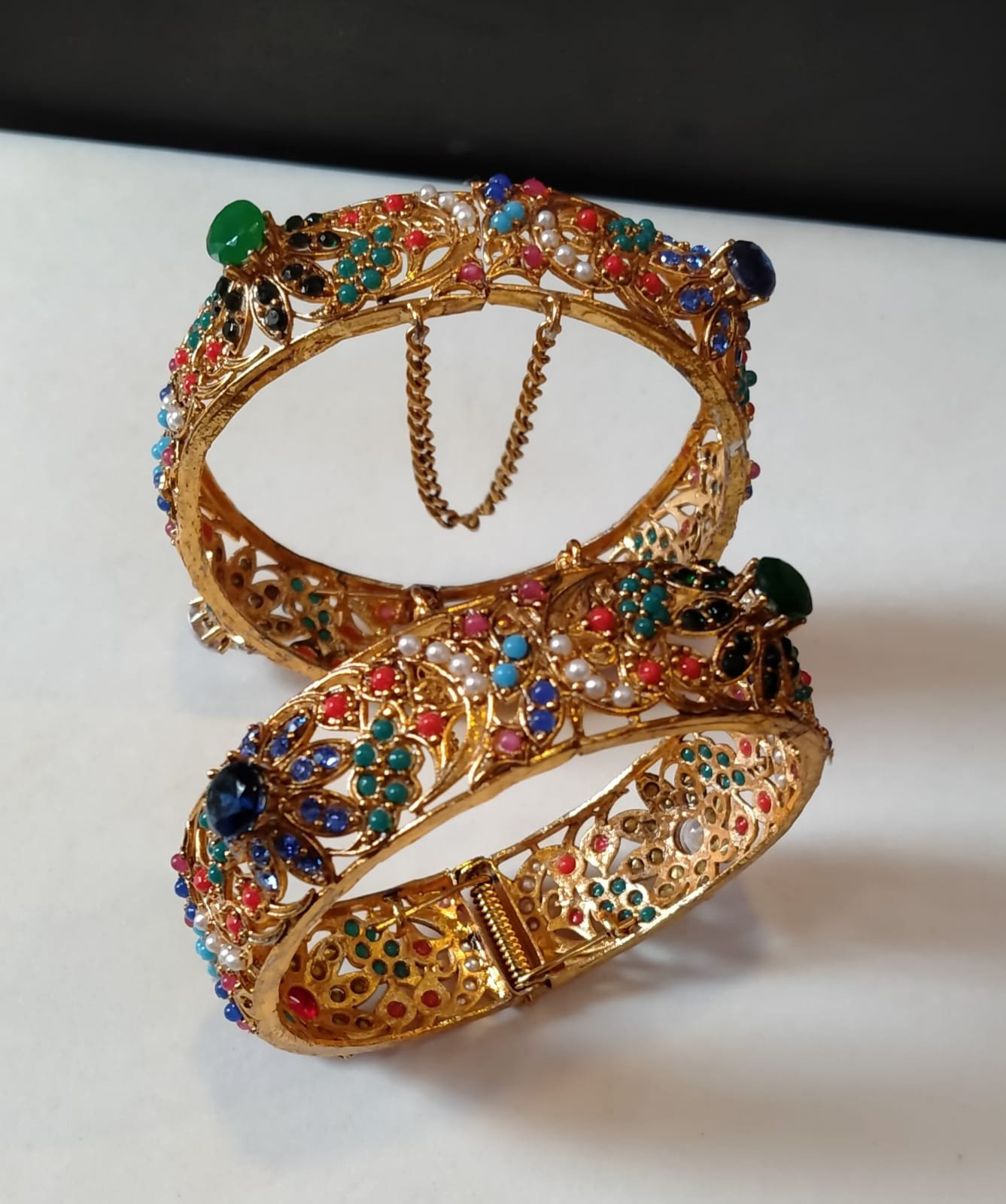 Premium quality nauratan style openable bangles