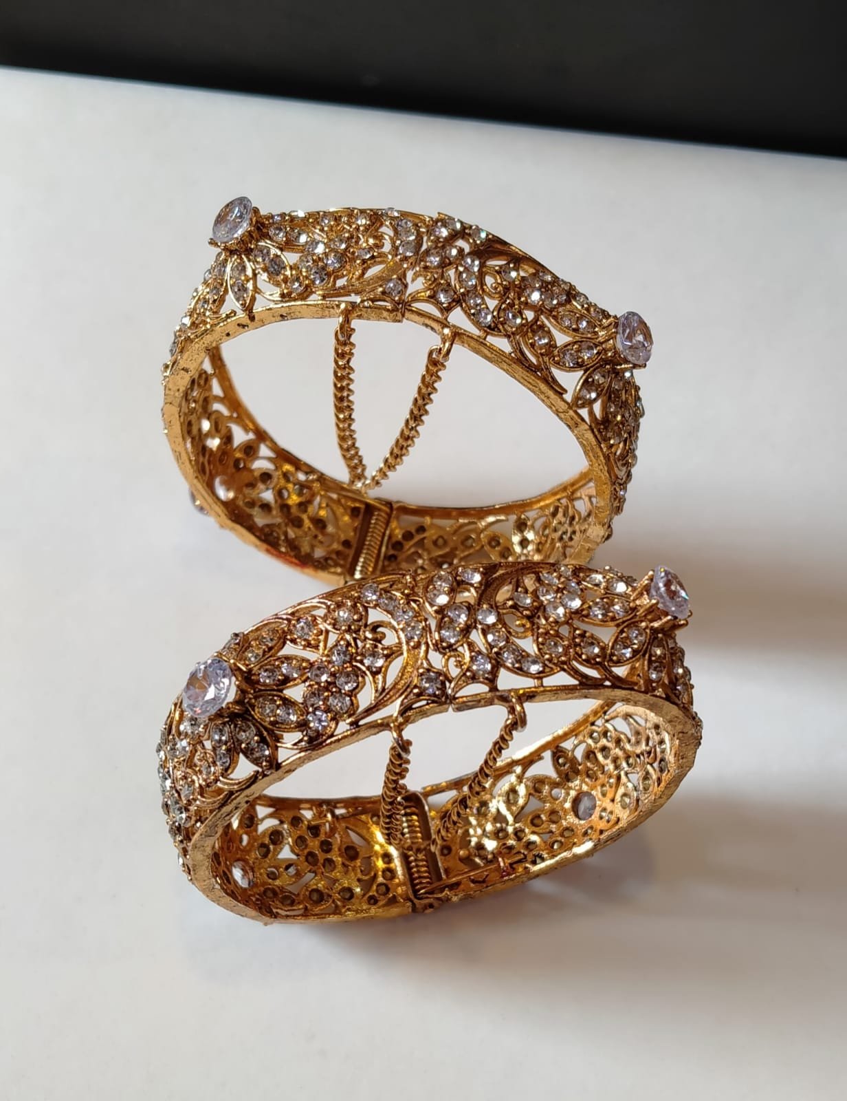 Premium quality nauratan style openable bangles